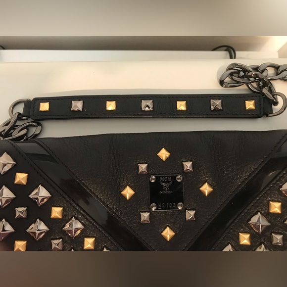 MCM Visetos Satchel Studded. - Picture 13 of 15